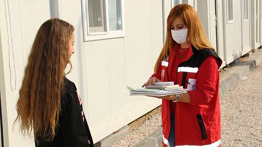 Elazığ'dan İzmir'e içleri ısıtan depremzede kardeşliği