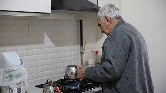 Elazığ depreminin birinci yılı dolmadan birçok aile yeni evlerine girdi