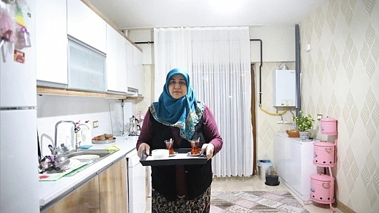 Elazığ depreminin birinci yılı dolmadan birçok aile yeni evlerine girdi