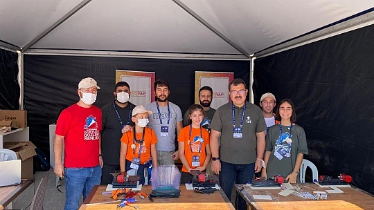 Elazığ Gençlik Merkezi'nin standına Gökyüzü Gözlem Etkinliği'nde büyük ilgi