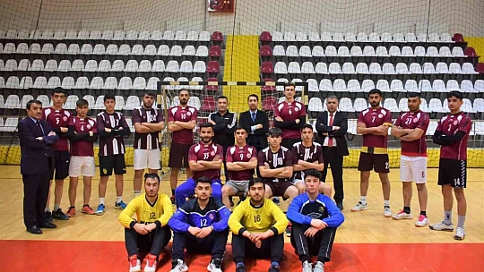 Elazığ Gençlikspor hem kadınlarda hem erkeklerde Play-Off yolcusu