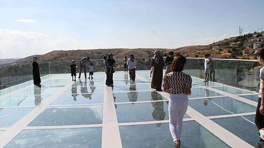 Elazığ'ın turizme açılan kapısı Harput'a ziyaretçi akını