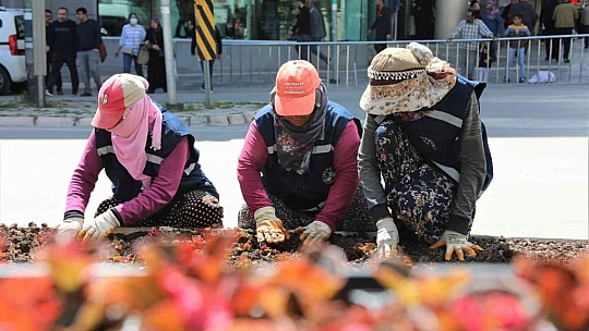 Elazığ, kadın eliyle güzelleşiyor