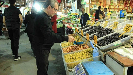 Elazığ Kapalı Çarşı'da bayram yoğunluğu