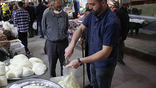 Elazığ Kapalı Çarşı'da bayram yoğunluğu