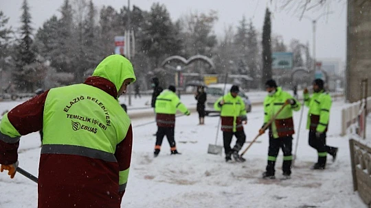 Elazığ kar yağışı ile beyaza büründü, eğitime ara, engelli ve hamilelere izin verildi