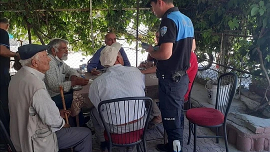 Elazığ polisi plajlarda boğulmalara karşı vatandaşları uyardı