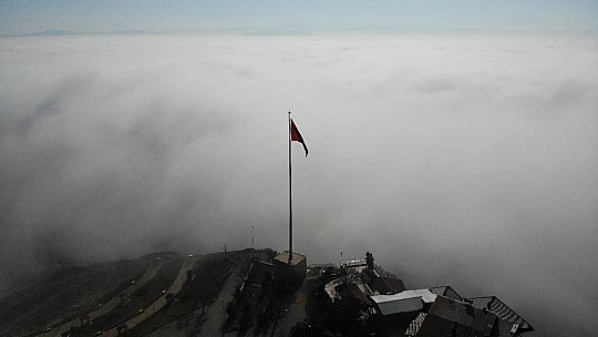 Elazığ sis denizinde kayboldu, eşsiz görüntüler oluştu