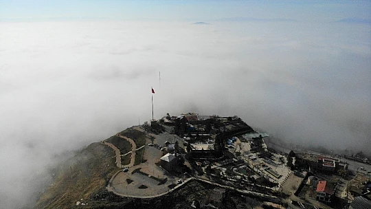 Elazığ sis denizinde kayboldu, eşsiz görüntüler oluştu