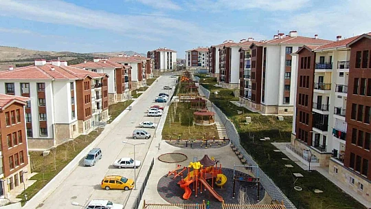Elazığlı depremzedelerden, devlete, 'Kendi imkanlarımızla alamayacağımız evler verildi' minnettarlığı