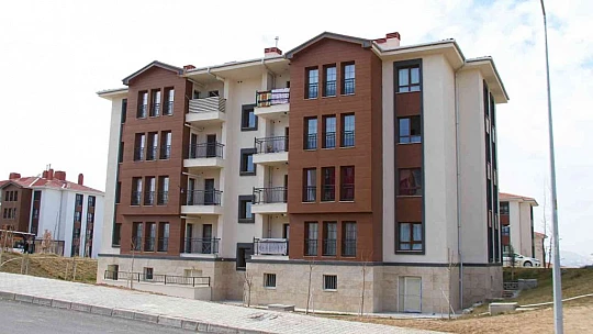 Elazığlı depremzedelerden, devlete, 'Kendi imkanlarımızla alamayacağımız evler verildi' minnettarlığı