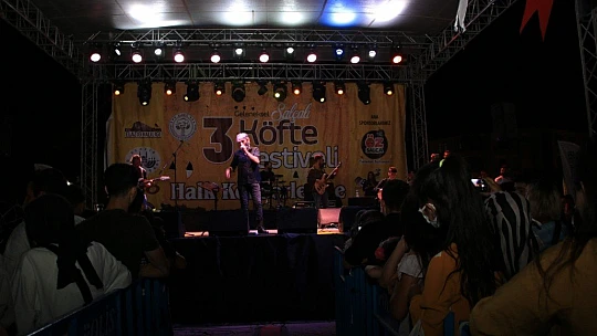 Elazığlılar Salçalı Köfte Festivalinde Zafer Döner'le coştu