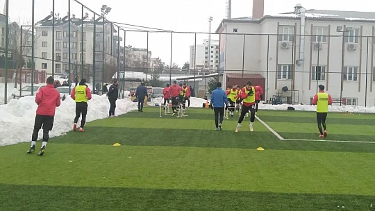 Elazığspor, Elazığ Karakoçan FK'nın sahasında çalıştı