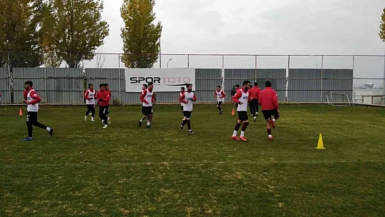 Elazığspor tam kadro çalıştı