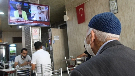 Erdoğan'ın müjdesini çay ocaklarında dinlediler