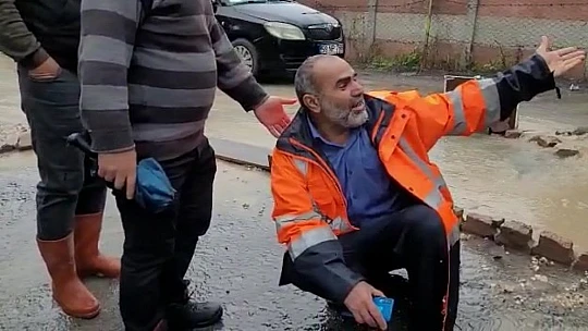 Evini su basan adam hüngür hüngür ağladı
