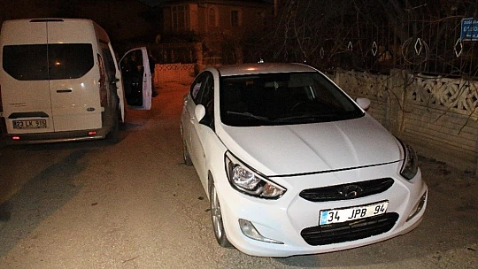 Evinin önüne gittiği şahsı aşağı çağırıp vurdu