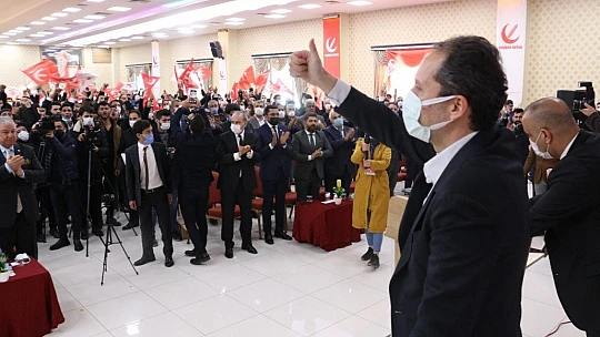 Fatih Erbakan Yeniden Refah Partisi kongresinde konuştu