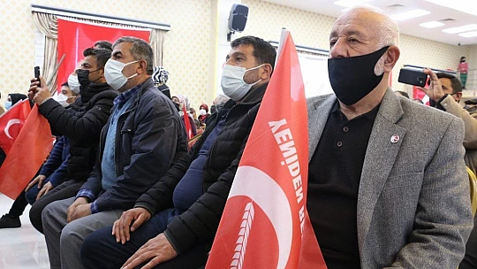 Fatih Erbakan Yeniden Refah Partisi kongresinde konuştu