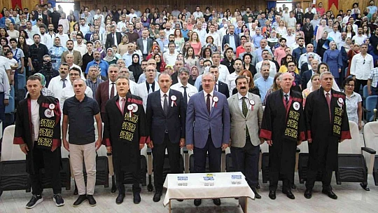Fırat Üniversitesi 34. dönem tıp mezunlarını uğurladı