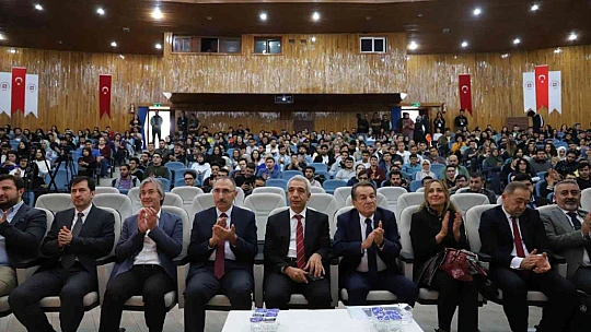 FÜ'de 'Bilişim Teknolojileri' kongresi düzenlendi