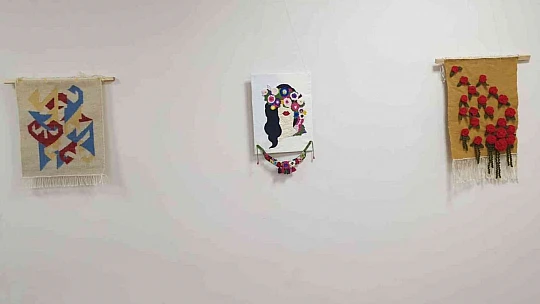 FÜ'de öğrencilerin yaptığı resimler sergilendi