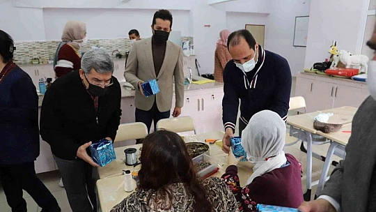 F.Ü. Rektörü Göktaş'tan özel çocuklara doğum günü sürprizi