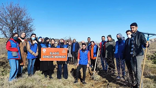 Gönüllü gençlerden gönüllere dokunan hareket