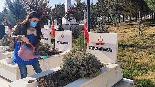 Gönüllü gençlerden gönüllere dokunan hareket