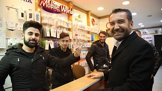 Başkan Şerifoğulları, Gazi Caddesindeki Esnafları Ziyaret Etti
