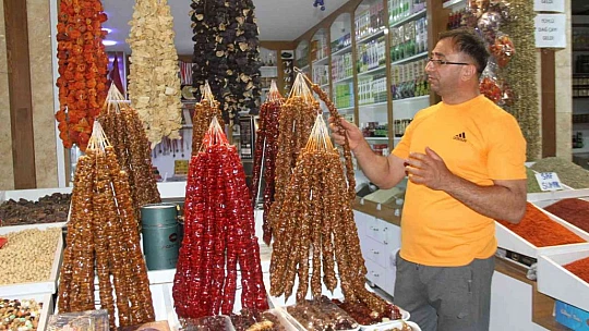 Gurbetçiler, Kapalı Çarşı esnafına merhem oldu