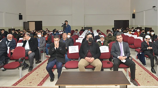 Genç Hafızlar Yarışmasında dereceye giren öğrenciler ödüllendirildi