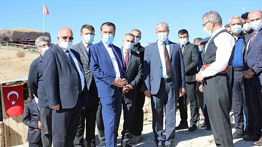 Harput Kalesinde zindan, kürsübaşı ve kutsal alan ziyarete açıldı