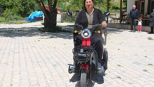 Hayalini gerçekleştirdi, gurbetten dönüp 300 yıllık köyün ilk kadın muhtarı oldu