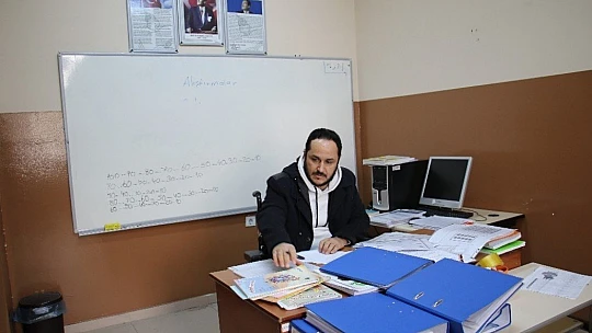 Hem azimli, hem vefalı Mahmut Hoca'dan büyük fedakarlık