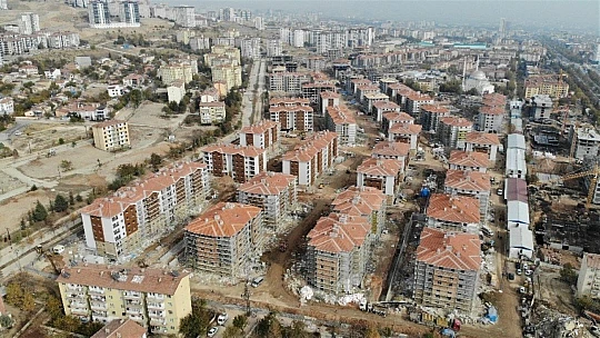 Bir mahalle 2 bin 251 konutla hızla dönüşüyor