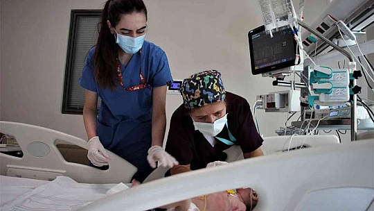 Henüz 13 aylıkken Türkiye'nin 3 bölgesini gezdi, hayata Elazığ'da tutundu