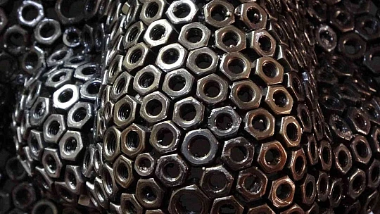 Heykel sanatçısı Keçeci 2 bin endüstriyel atıktan Atatürk portesi yaptı