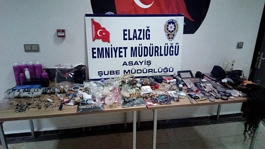 Hırsız kuaföre girdi, ne bulduysa çaldı