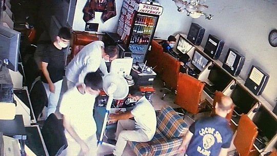 Hırsız, önce güvenlik kamarasına sonra polise yakalandı
