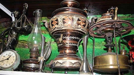 Hobi olarak başladı, terzi dükkânını müzeye çevirdi