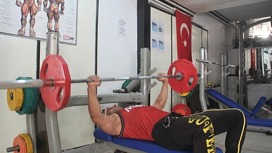 İki kez Türkiye şampiyonu oldu, gözünü dünya şampiyonluğuna çevirdi