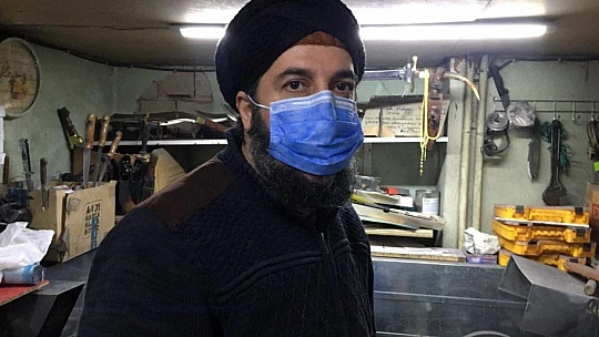 İki kişinin zor kaldırdığı demir tezgahı, hırsız tek başına çaldı