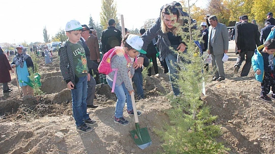 Elazığ'da Milli Ağaçlandırma Günü Coşkusu