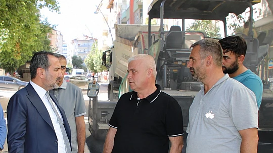 Başkan Şerifoğulları, Şehit İlhanlar Caddesi'nde incelemelerde bulundu