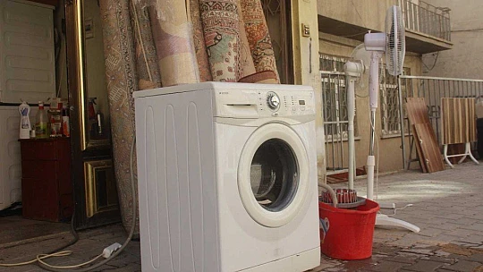 İş yerlerini ikinci el eşyalarla doldurdular, öğrencilerin kente gelmesini beklemeye başladılar