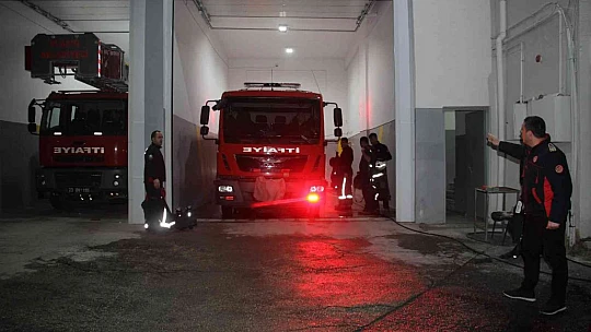 İtfaiyeciler ilk sahuru görev başında yaptı