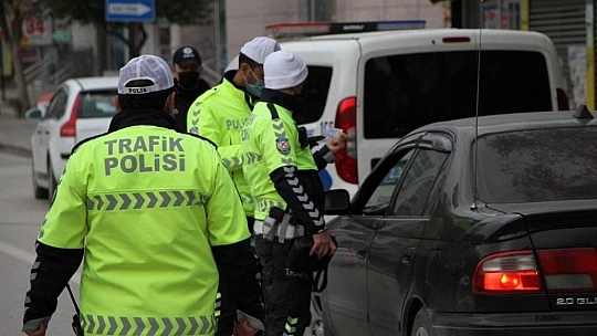 İzinsiz sokağa çıktılar, hiç birinin mazereti cezadan kurtarmadı