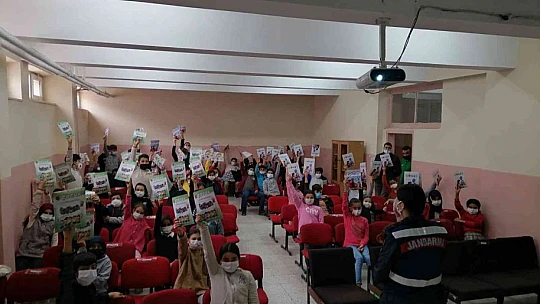 Jandarmadan 'çocukların suçtan korunma yöntemleri' etkinliği