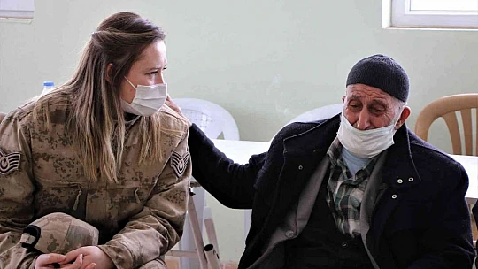 Jandarmayla yaşadığı 'bayram harçlığı' diyaloğuyla gönüllere taht kurmuştu, acı haberi geldi